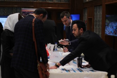 Tahran'da Türk Otel Sahipleri İranlı Acenteler İle Bir Araya Geldi