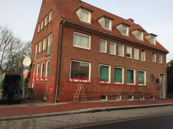 Almanya'da camilere saldırılar sürüyor