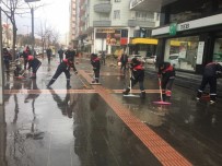 GÜLISTAN CADDESI - Batman Belediyesi Ekipleri Yağmuru Fırsata Çevirdi