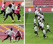 METİN OKTAY - Gomis Takımla Birlikte Çalıştı