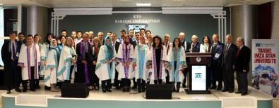 KTO Karatay'da Lisansüstü Mezuniyet Heyecanı