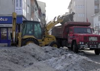 KAR TEMİZLEME - Ardahan Belediyesinde Kış Temizliği