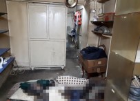 ÇILINGIR - Önce kötü koku... Sonra kapıdan sızan su... Korkunç manzara