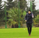ADANASPOR - Osman Özköylü Açıklaması 'Adanaspor'da Memur Zihniyetinde Oyuncular Var'