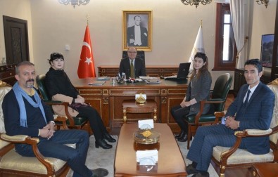 Özbek Turizmciler Afyonkarahisar Valisi Mustafa Tutulmaz'ı Ziyaret Etti