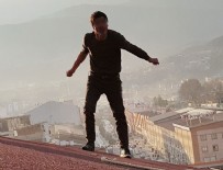 İNTİHAR GİRİŞİMİ - 8 katlı binanın çatısına çıkarak intihara kalkıştı