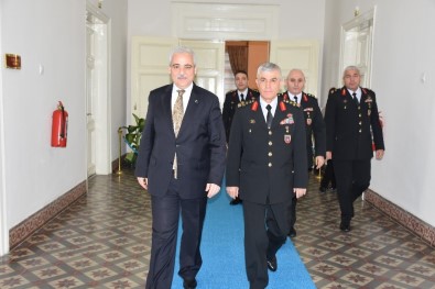 Jandarma Genel Komutanı Org. Çetin Vali Güvençer'i Ziyaret Etti