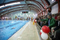 Karşıyaka'nın Havuzunda 6 Ayda 20 Bin Kişi Yüzdü