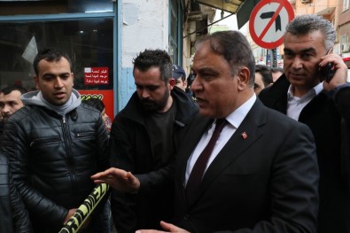 Kilis Valisi Tekinarslan, Roketin Düştüğü Yerde İnceleme Yapıyor