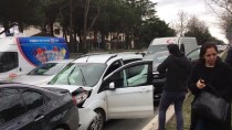 Sarıyer'de Zincirleme Trafik Kazası Açıklaması 4 Yaralı