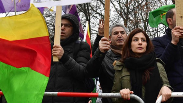 PYD/PKK yandaşları Berlin'i karıştırdı