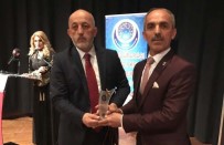 Başkan Asya'ya 'Yılın En Başarılı Belediye Başkanı' Ödülü