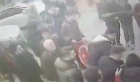 İstanbul'da Silahlı Saldırı Açıklaması Mehmetçik'e Destek İçin Yürüyorlardı
