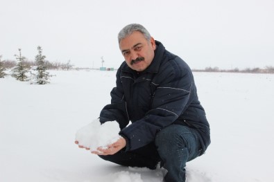 Karaman'da Kar Yağışı Çiftçiyi Sevindirdi