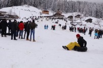 'Kardan Adam Şenliği' Renkli Görüntülere Sahne Oldu