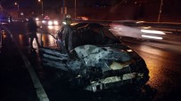 Polis Aracına Çarpan Otomobil Alev Alev Yandı