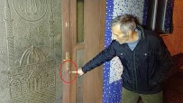 Samsun'da Silahlı Saldırıda Caminin Kapısına Kurşun İsabet Etti
