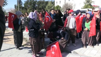 Adana'da Kadınlardan Gönüllü Askerlik Başvurusu