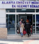 KADIN ÖĞRETMEN - FETÖ'den Aranan Kadın Öğretmen Alanya'ya Getirildi