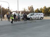 HÜSEYİN ÇELİK - Kaza Anı Güvenlik Kameralarına Yansıdı