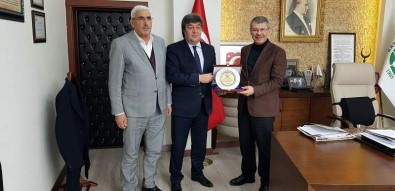 Pınarbaşı Belediye Başkanı Ataş'tan Hüseyin Akay'a Ziyaret