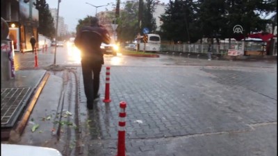 Adana'da Bıçaklı Saldırı Açıklaması 1 Yaralı