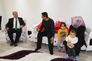 Başkan Özakcan'dan Pazarcının Yaraladığı Zabıtaya Ziyaret