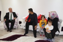 KARıNCALı - Başkan Özakcan'dan Pazarcının Yaraladığı Zabıtaya Ziyaret