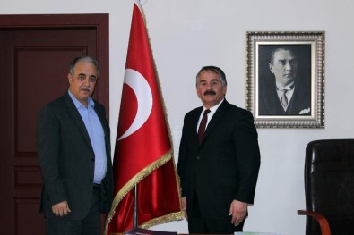 Hulusi Şentürk'ten Başkan Karakullukçu'ya Ziyaret