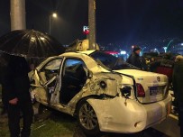 YAKUP ARSLAN - Kavşaktaki Kazalara Tepki Gösteren Vatandaşlar Yolu Kapattı