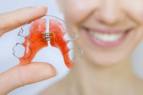 ŞEFFAF PLAK - Ortodontide telsiz tedavi mümkün mü?