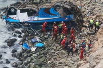 PERU - Peru'da Otobüs Uçuruma Devrildi  Açıklaması En Az 48 Ölü