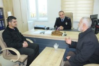 AHMET YILDIRIM - Suriyeli Çöpte Bulduğu Altınları Polise Teslim Etti