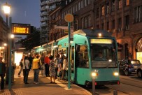 ÇEVRE KIRLILIĞI - Almanya'da toplu taşıma rekoru kırıldı