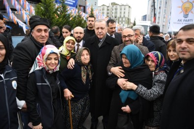 Cumhurbaşkanı Erdoğan Alo Evlat Hattı'nın Büyükleri İle Bir Araya Geldi