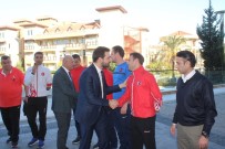 Bakan Yardımcısı Boynukalın, Milli Takım Kampını Ziyaret Etti