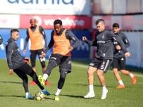 Beşiktaş'ta Vagner Love İlk Antrenmanına Çıktı