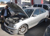 Bulgaristan'dan Ucuz Lüks Oto Aldı Şase Numarasını Değiştirirken Yakalandı