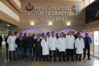 SINIR ÖTESİ - Erzincan'da Ki Sağlık Çalışanlarından Türk Tabipler Birliği'ne Tepki