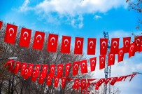 MURAT YILDIRIM - Evkur Yeni Malatyasporlu Futbolculardan Başkan Çakır'a Bayrak Teşekkürü