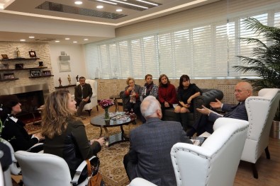 Kent Konseyi Başkanı Çınar Ve Kadın Meclisi Başkanı Sucu'dan Başkan Yaşar'a Ziyaret