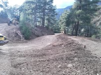 Kumluca Bağlantı Yollarında Çalışma