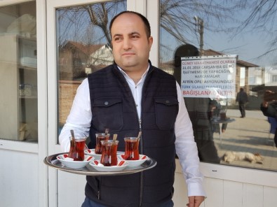 (Özel) Kahvehanenin 1 Günlük Çay Paralarını Afrin'e Bağışladı