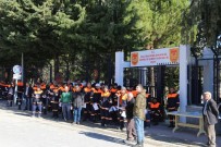 İSMAIL ÜNAL - Uşak'ın Sokaklarını Temizleyen İşçiler Afrin'i De Terörden Arındırmak İstiyor