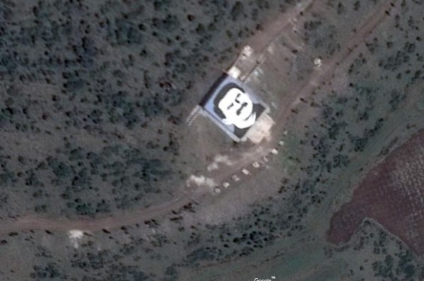 Darmık'taki Öcalan posteri havaya uçuruldu