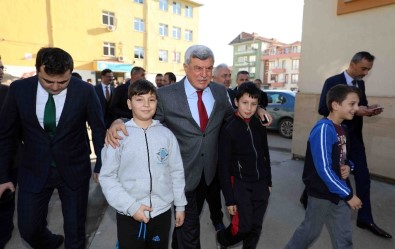 Başkan Karaosmanoğlu, Çocuklara 'Toplu Ulaşımda Saygı' Dersi Verdi