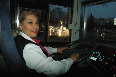 Kadınlara Özel Otobüse Kadın Şoför