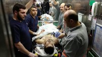 Samsun'da Bıçaklı Saldırıya Uğrayan Genç Ağır Yaralandı