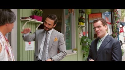 'Ailecek Şaşkınız' Filminin Tanıtımını Bir Günde 310 Bin Kişi İzledi