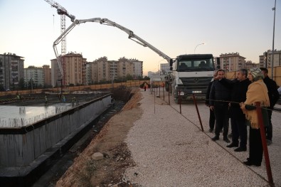 Akkent Kongre Merkezi Yükseliyor